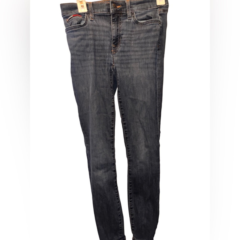 Tommy Hilfiger Women's Straight Leg Jeans in Dark Wash Blue